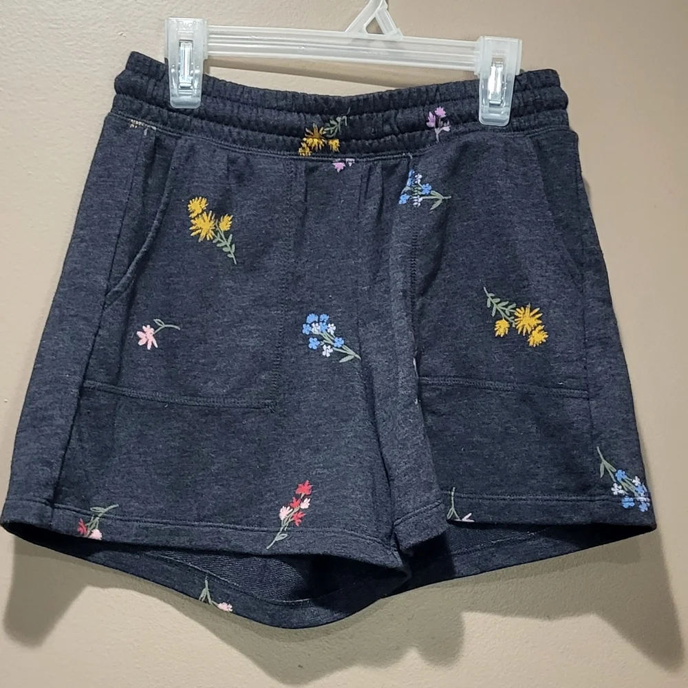 Old Navy Gray Floral Lounge Shorts